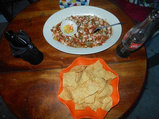 Juvinie's Sport Bar & Cevicheria